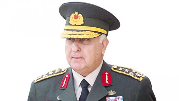 Necdet Özel’den ‘erken’ veda