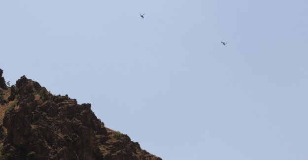 Hakkari’de yoğun hava hareketliliği