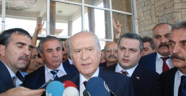 Hem CHP’yi hem HDP’yi eleştirdi