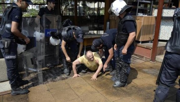 Lokantanın yıkım gerginliğinde 10 gözaltı