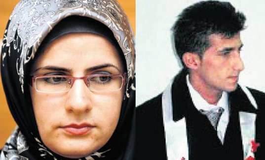 Eşini boğdu, beraat etti bir de tazminat kazandı!