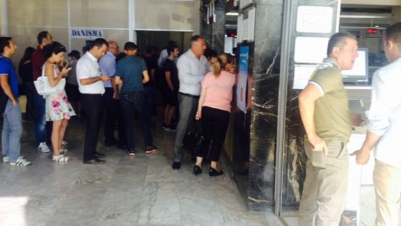 Dikkat...Pasaport kuyrukları uzadı
