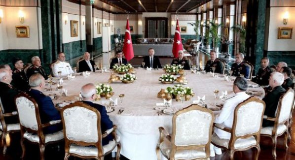 Yüksek Askeri Şura'da dikkat çeken detay