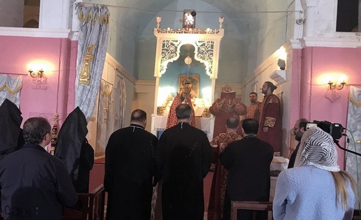 372 yıllık Surp Kevork Ermeni Kilisesi'nde, 20 yıl aradan sonra ayin yapıldı