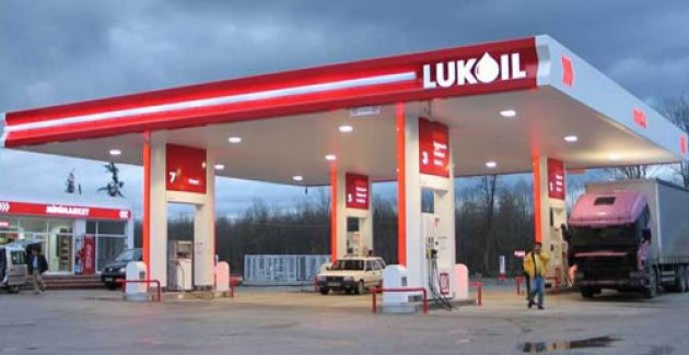 Petrol devlerinden Lukoil'e jet suçlama