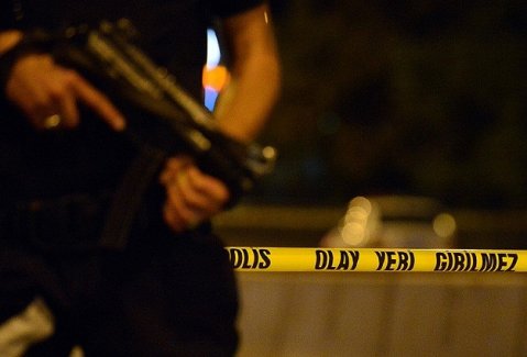 Polise roketli saldırı