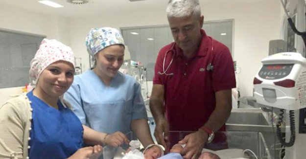 Bursa'da dünyaya gelen küçük  bebekler hayata tutundu