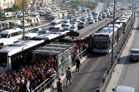 Metrobüste şarj dönemi