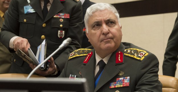 Orgeneral Necdet Özel'e şeref madalyası