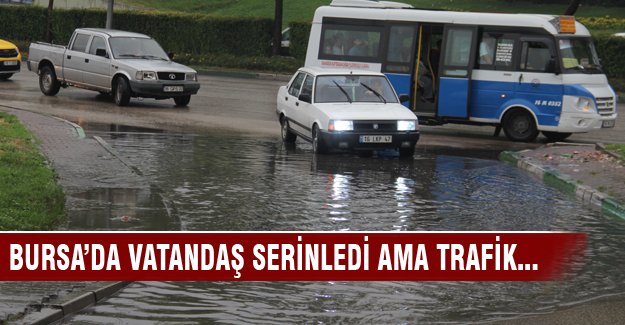 Bursalılar yaz yağmuruyla serinlediler