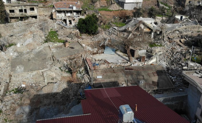 Hatay'da bir köyü deprem yerle bir etti