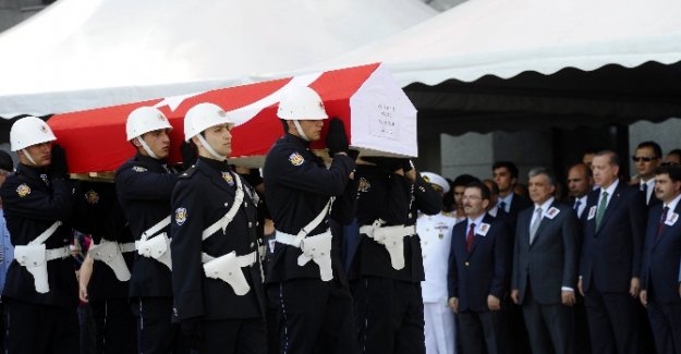 Şehit polise son görev