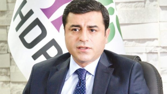Demirtaş "“Seni başkan yaptırmayacağız”a takılmak yerine..."