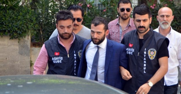 Özbizerdik ruhsatsız silahtan tutuklandı