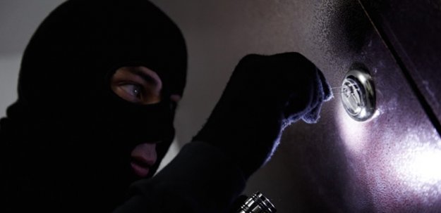 Hırsız fırsat kollamış..