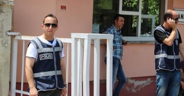 İzmir'de cemaat okulu operasyonu