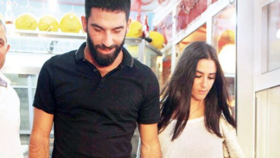 Arda Turan "Bir bakmışsınız evlenmişiz"