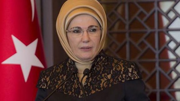 Emine Erdoğan'dan şehit ailelerine: Sabır acı ama meyvesi tatlı
