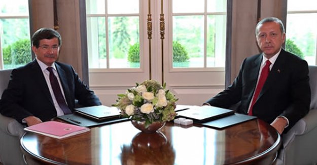 Erdoğan-Davutoğlu görüşmesinin saati ertelendi