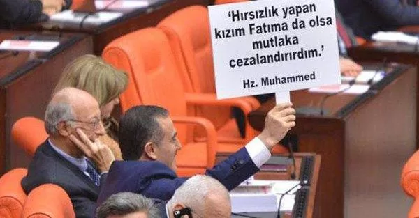 Özkes'ten ilk açıklama: Ne olmuş katıldıysam