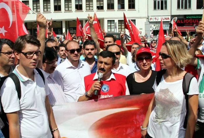 Bursalılar sokağa döküldü!