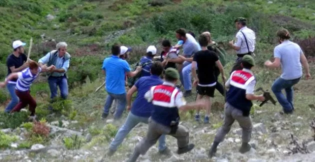 Yol çalışması köylüleri çileden çıkardı