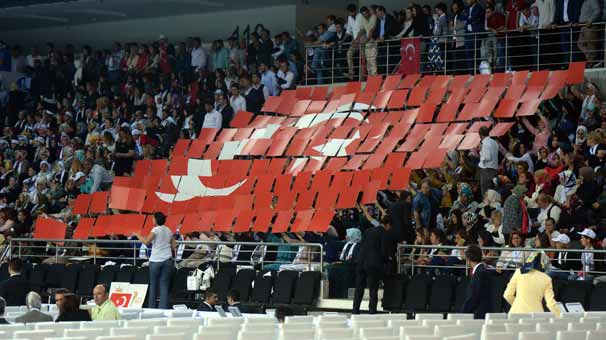 Davutoğlu: "AK Parti bir, Türkiye bir "