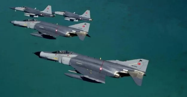 PKK kampları yerle bir edildi: 60 terörist öldü