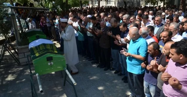 Galatasaraylı oyuncu annesine veda etti