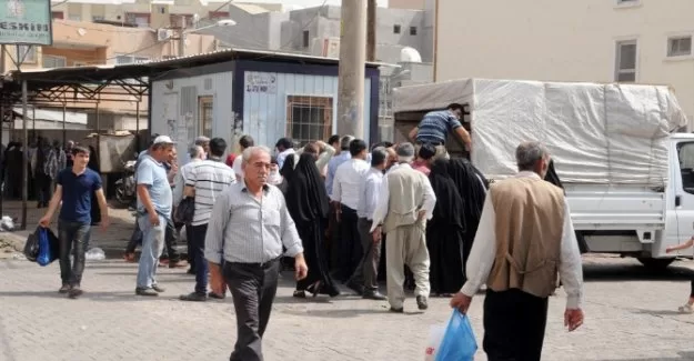 Kepenkler açıldı, çarşı canlandı