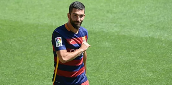 Arda Turan İstanbul'a gelmiyor!