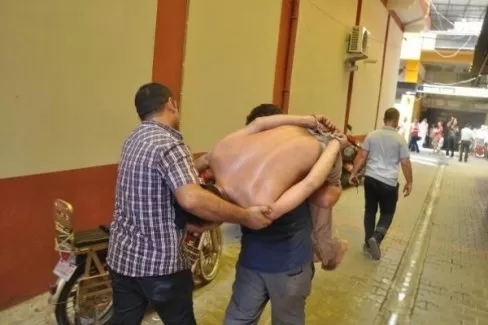 Akıl almaz olay ellerini bağlayıp...