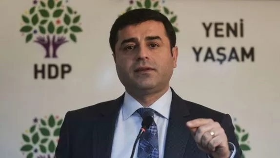 Bayrak yürüyüşüne Demirtaş’tan tepki