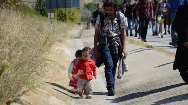 Mülteciler fırsatçıların eline düştü!