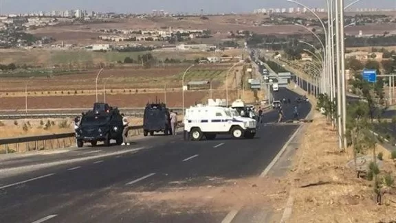 Polisler terör saldırısından kıl payı kurtuldu