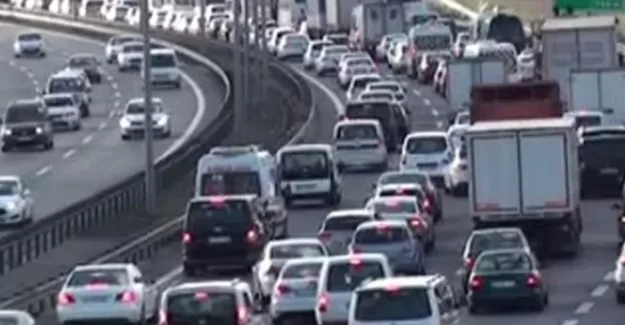 Bayram trafiği yoğunluğu