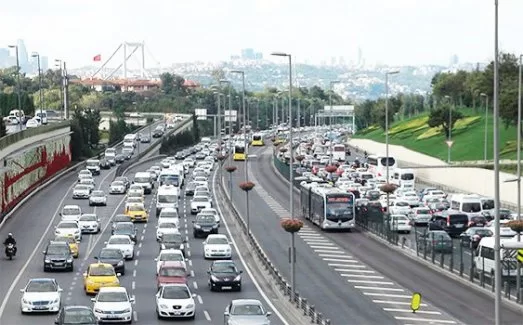 Trafikte bayram yoğunluğu başladı