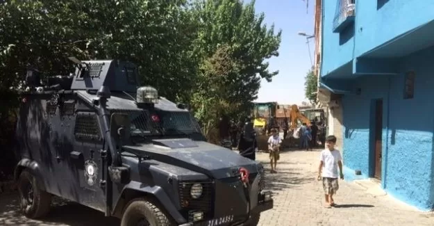 Diyarbakır'da Çatışma: 1 Polis Yaralı
