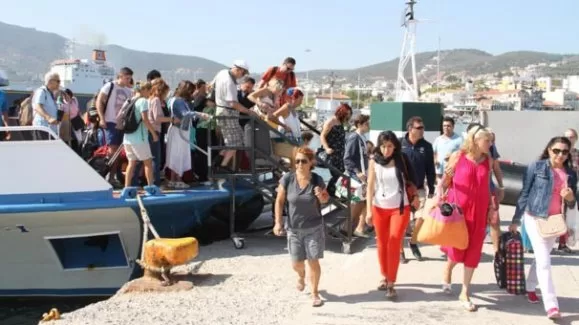 Bayram tatilinde Midilliye akın var