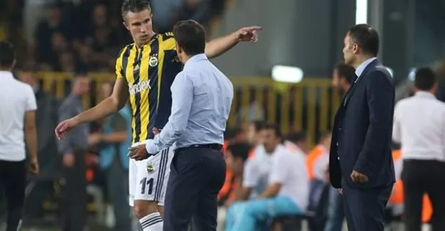 Persie'den Pereira'ya soyunma odası şoku