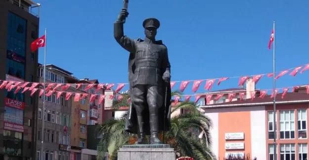 Atatürk anıtının kaldırılacağı iddiası yalanlandı
