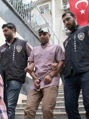 Otel odasında taciz ölüm getidi