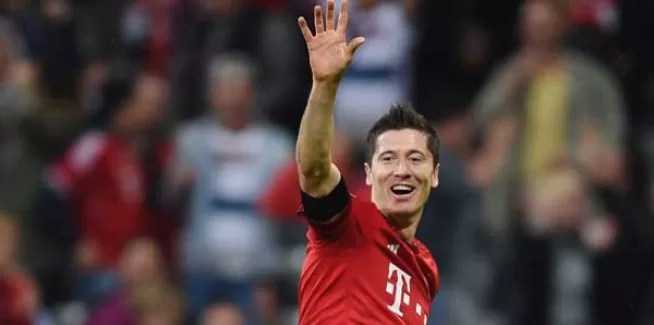 Lewandowski rekorları parçaladı