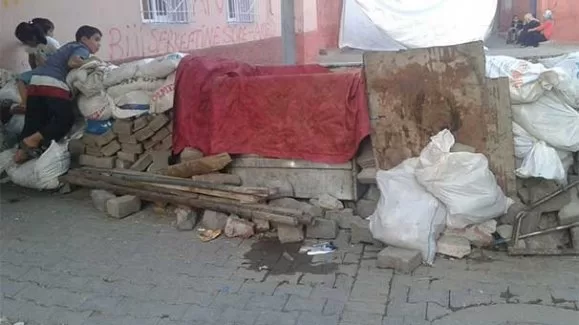 Diyarbakır'da tehlikeli oyun!