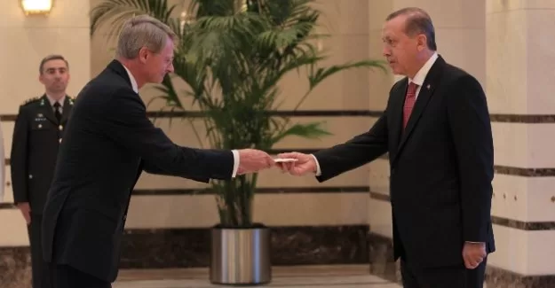 Büyükelçi, Erdoğan’a güven mektubunu sundu