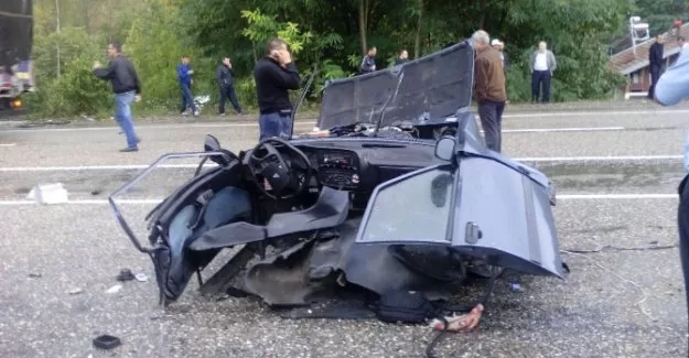 İkiye bölündü: 1 ölü, 6 yaralı