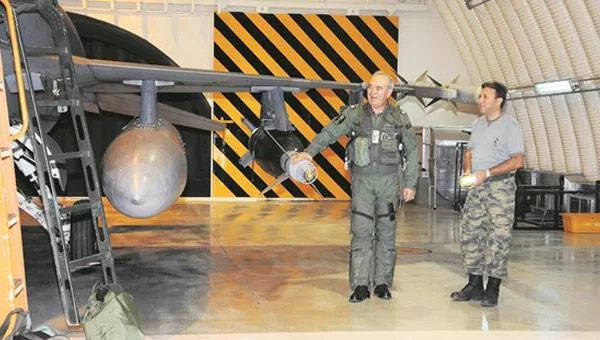 Operasyona komutan da katılmış