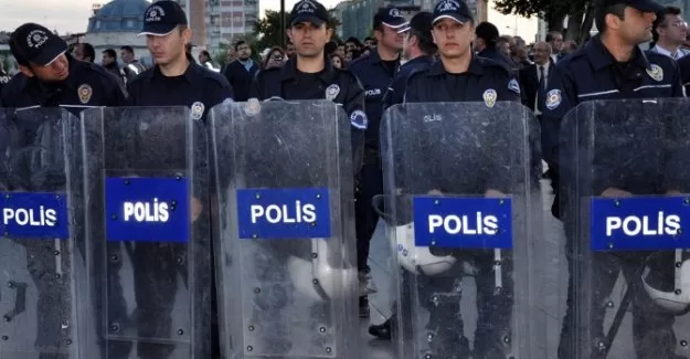 İzmir’de terör operasyonu: 10 gözaltı