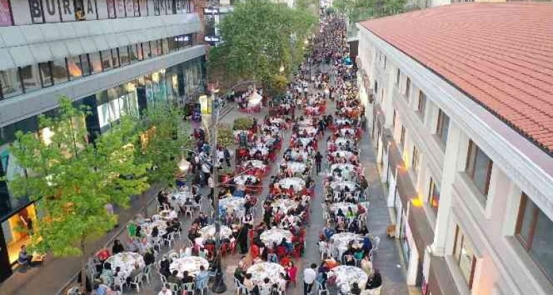 Bursa'da 10 bin kişilik tarihi iftar