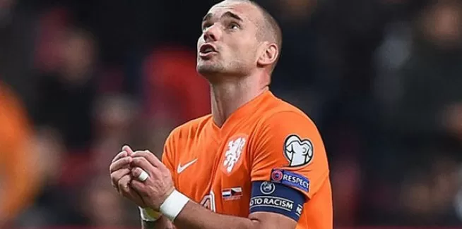 Sneijder: 'Boşlukta gibiyim.Bırakmayı...'